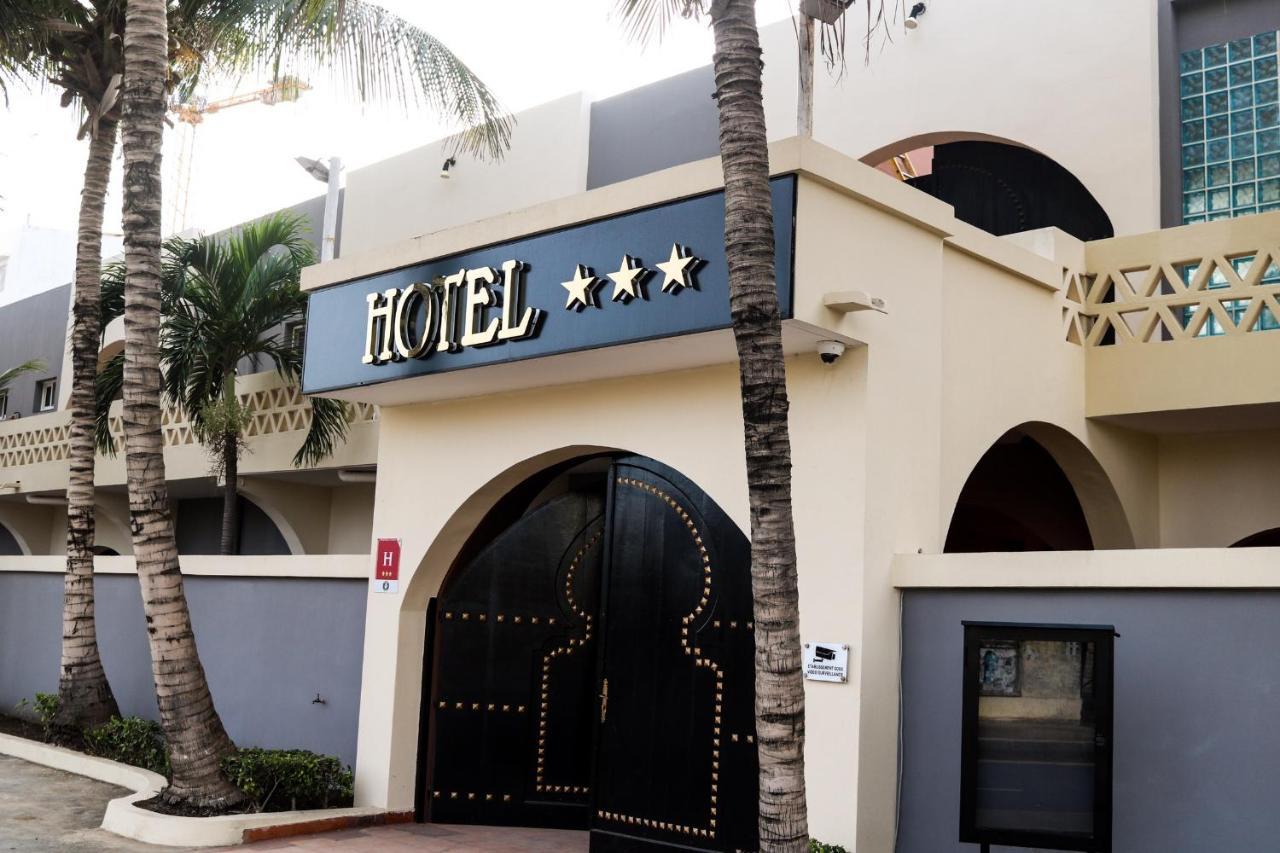 Airport Hotel Casino Du Cap-Vert Dakar Eksteriør billede