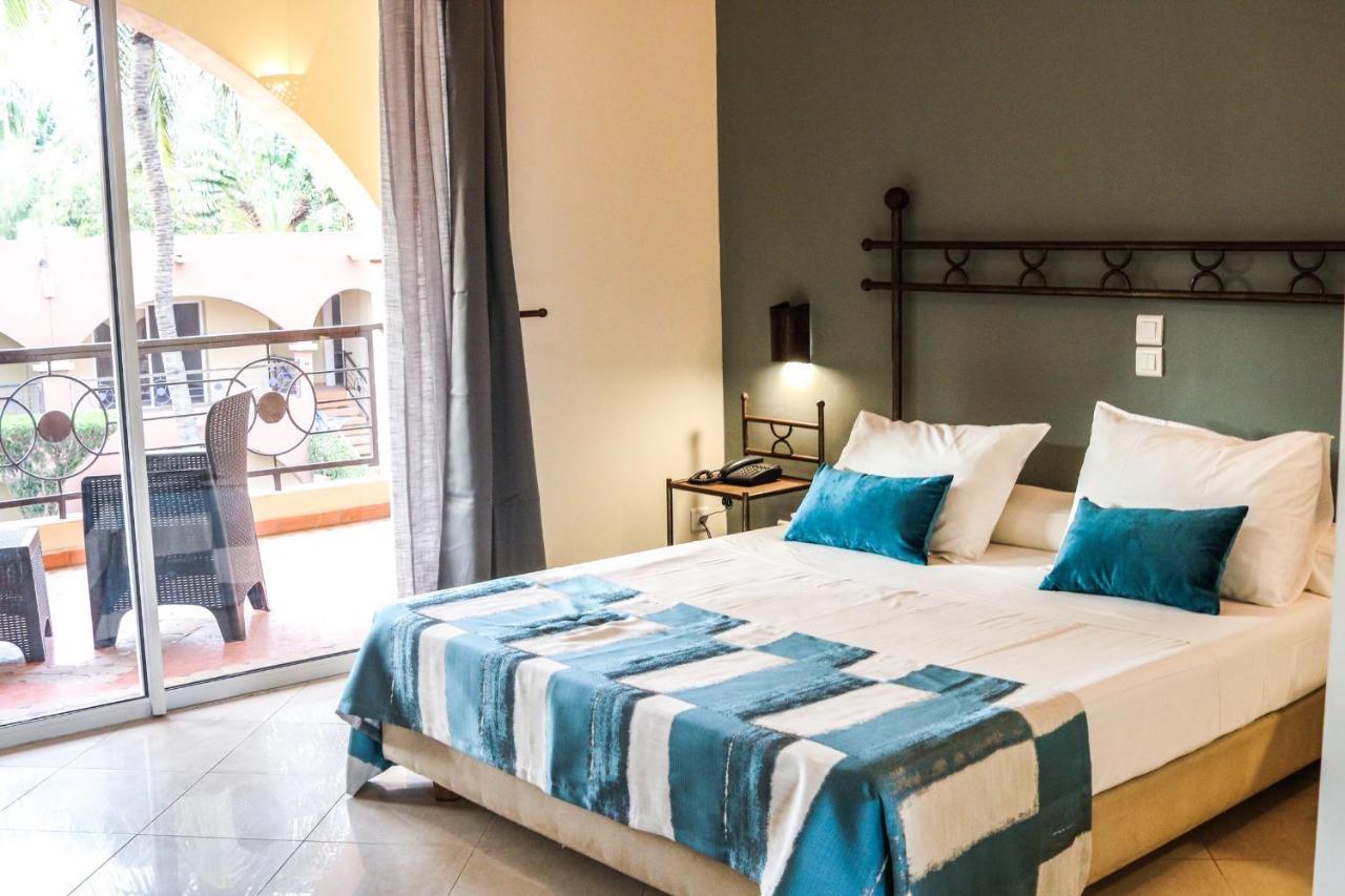 Airport Hotel Casino Du Cap-Vert Dakar Eksteriør billede