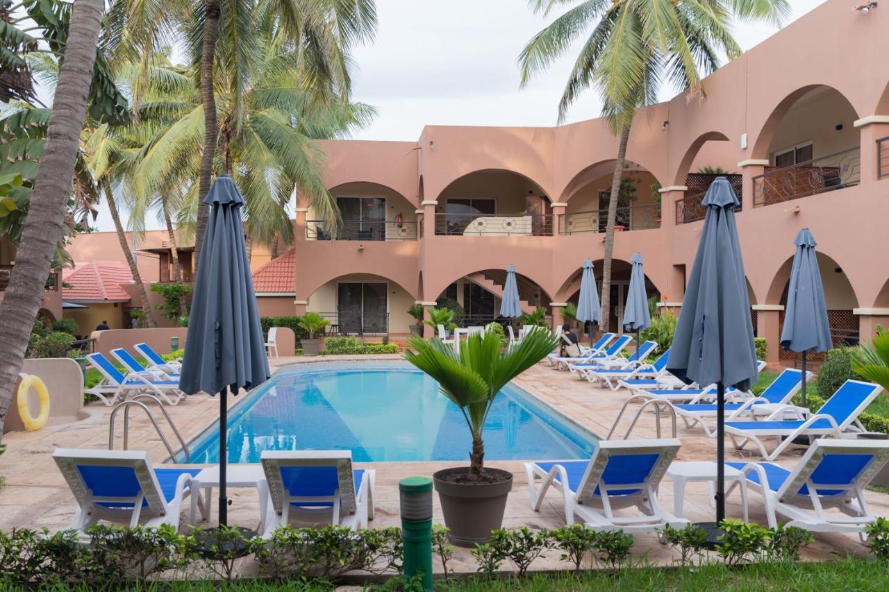 Airport Hotel Casino Du Cap-Vert Dakar Eksteriør billede